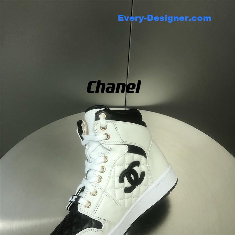 Chanel black and white panda rhombus casual sneakers