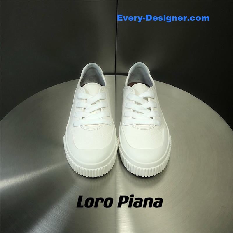 L0r0 P1ana new white shoes