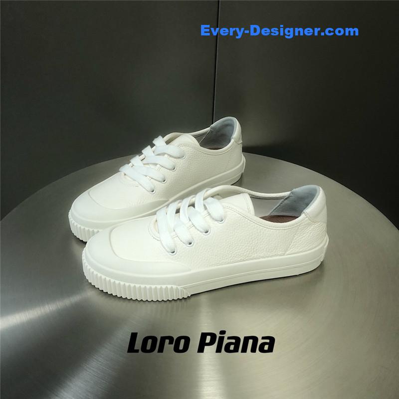 L0r0 P1ana new white shoes