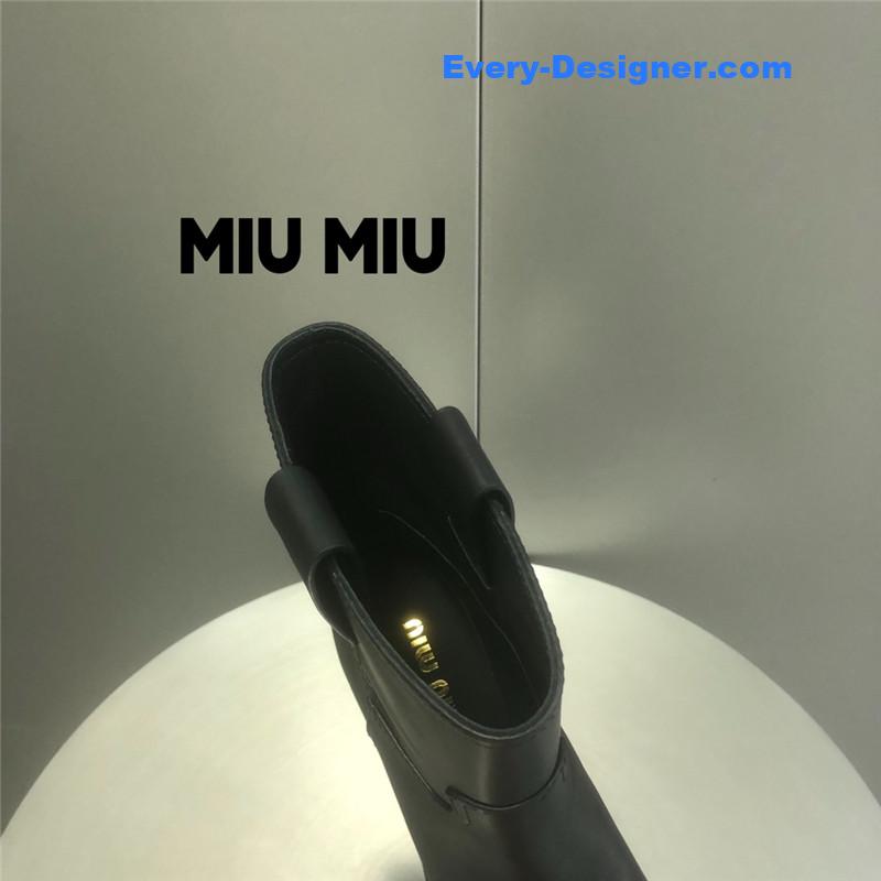 M1um1u thick heel short boots