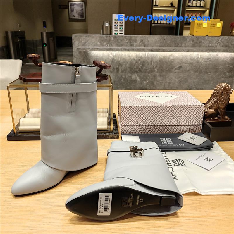 Givenchy cropped leg boots