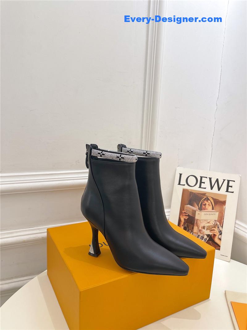 l0vis vvtt0n lv small square toe D1am0nd heel boots