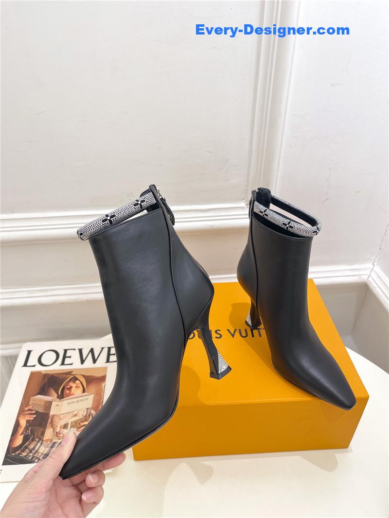 l0vis vvtt0n lv small square toe D1am0nd heel boots