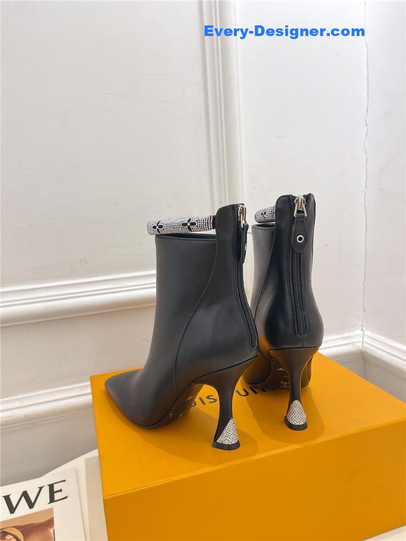 l0vis vvtt0n lv small square toe D1am0nd heel boots