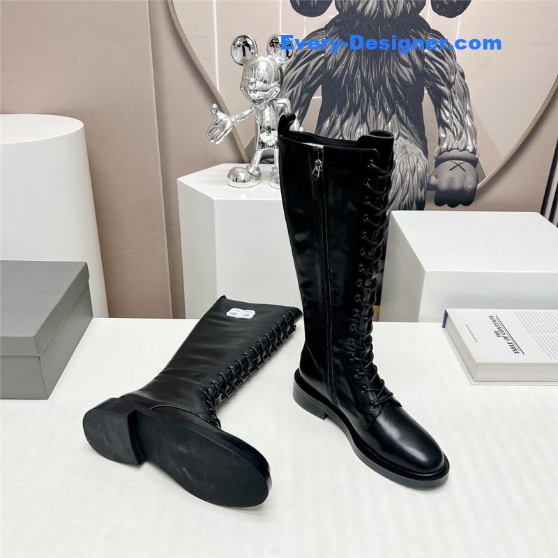 Ba1en*iaga round toe buttoned boots