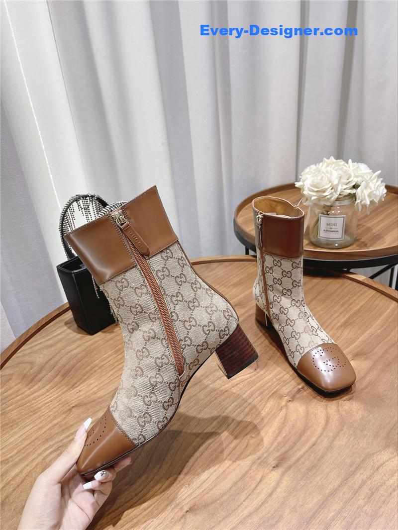 Gvc*1 side buckle ankle boots