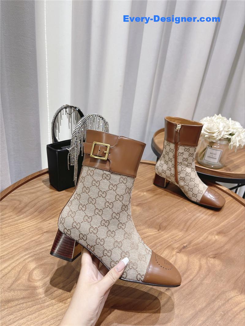 Gvc*1 side buckle ankle boots