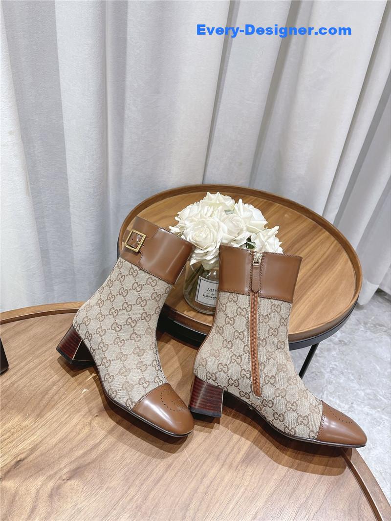 Gvc*1 side buckle ankle boots