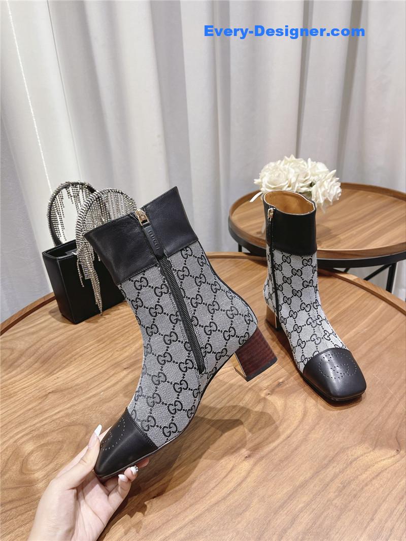 Gvc*1 side buckle ankle boots