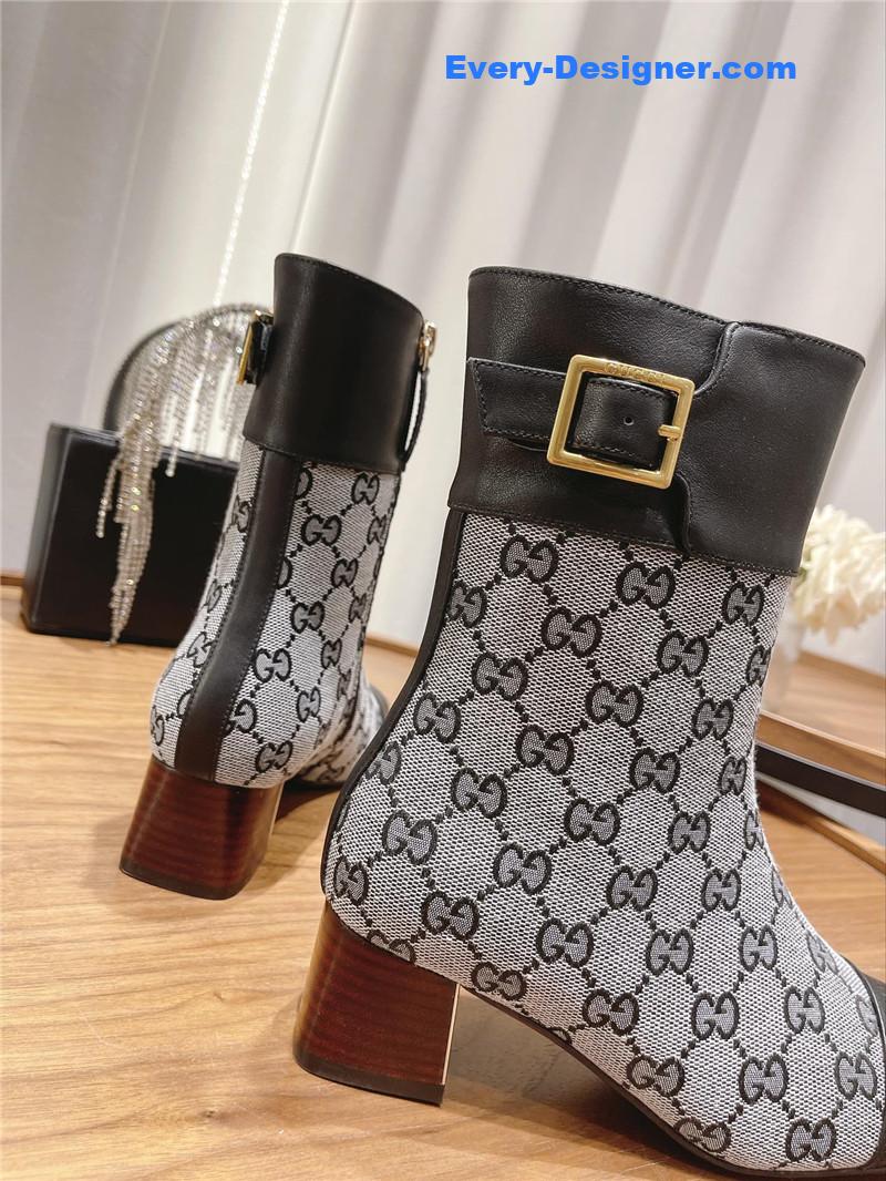 Gvc*1 side buckle ankle boots