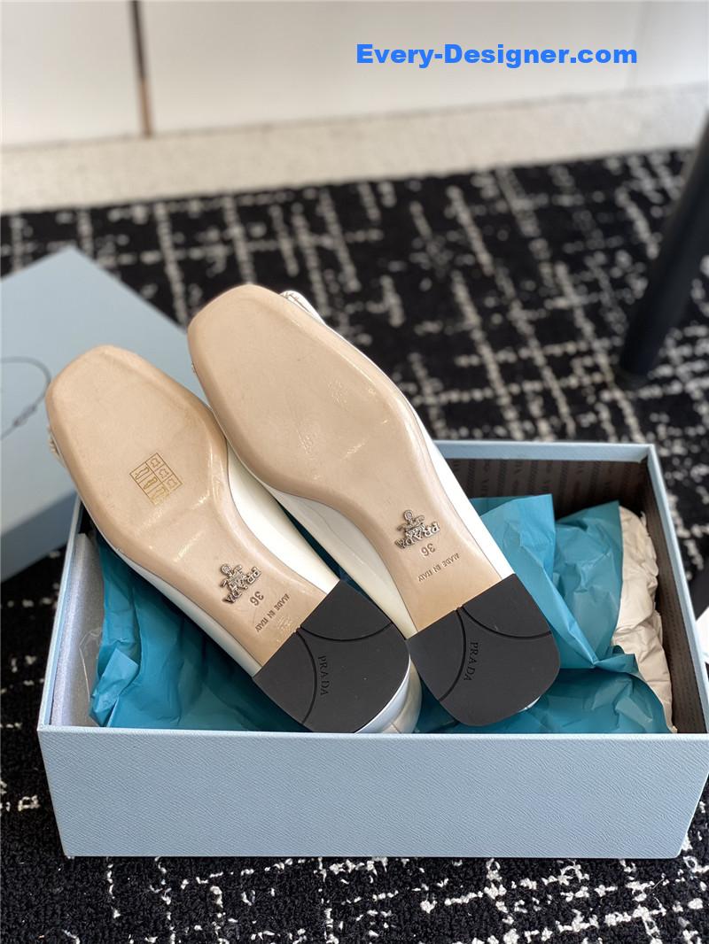 Pra*a autumn and winter classic color matching shoes