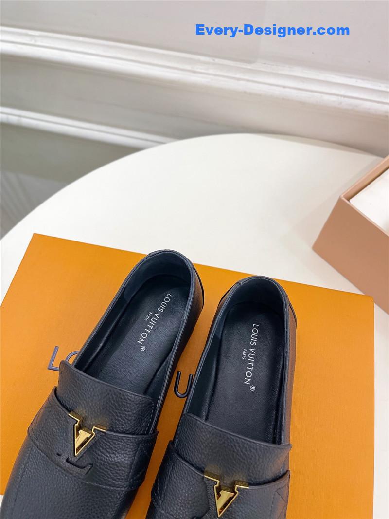 l0vis Vvtt0n lv new flat loafers