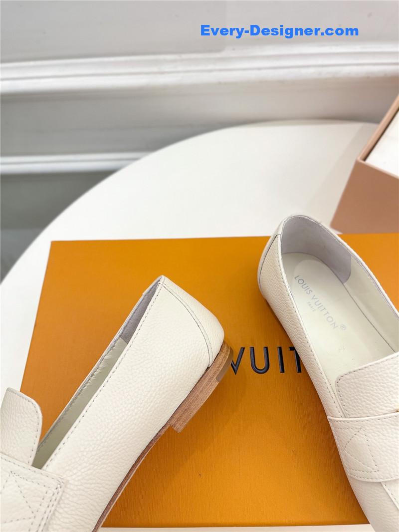 l0vis Vvtt0n lv new flat loafers
