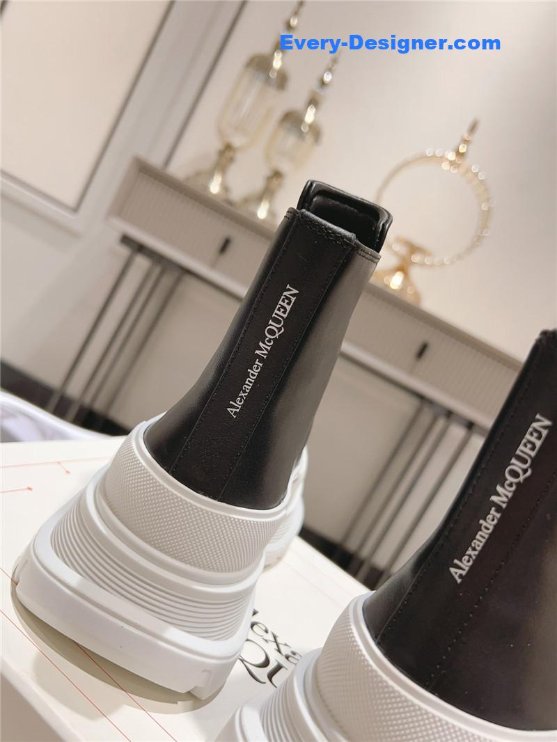 a1exa*der Mcqv*en front zip booties