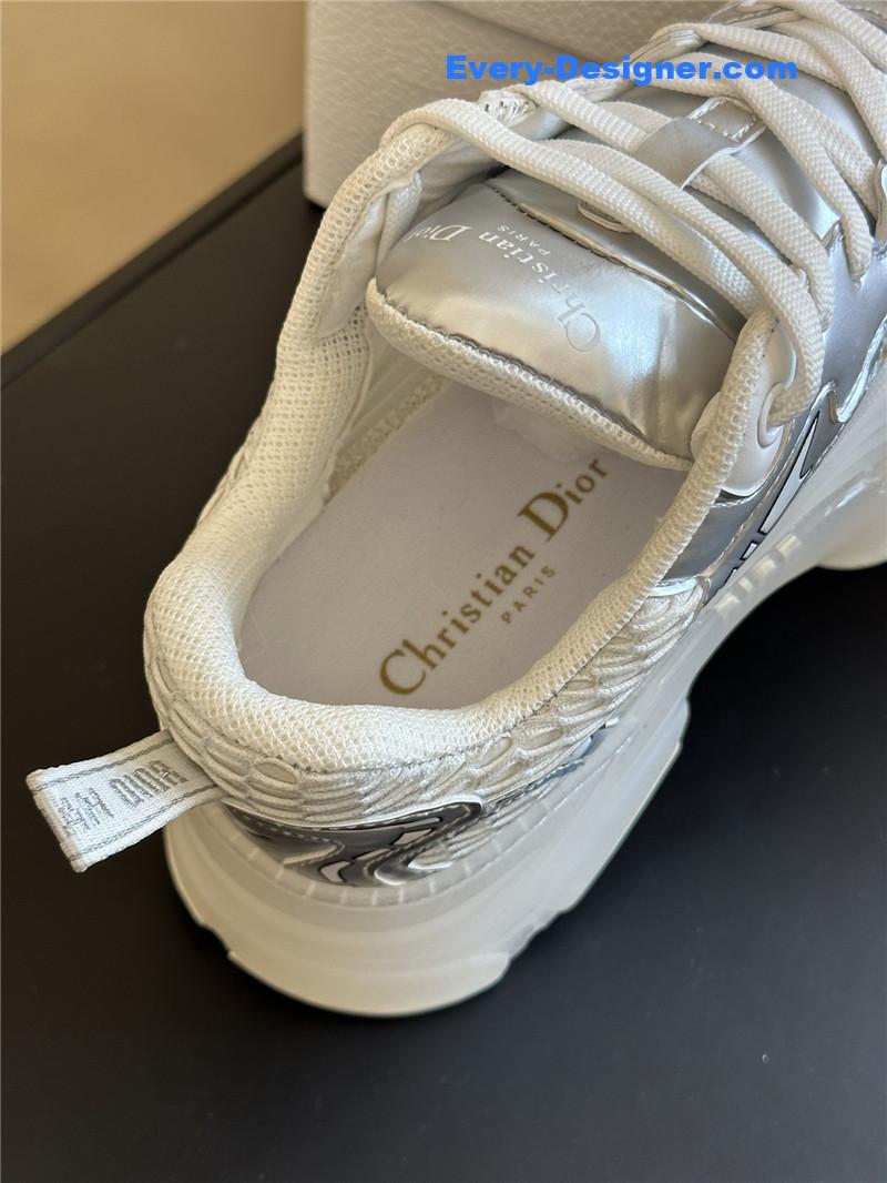 D10r vibe series presbyopic sneakers