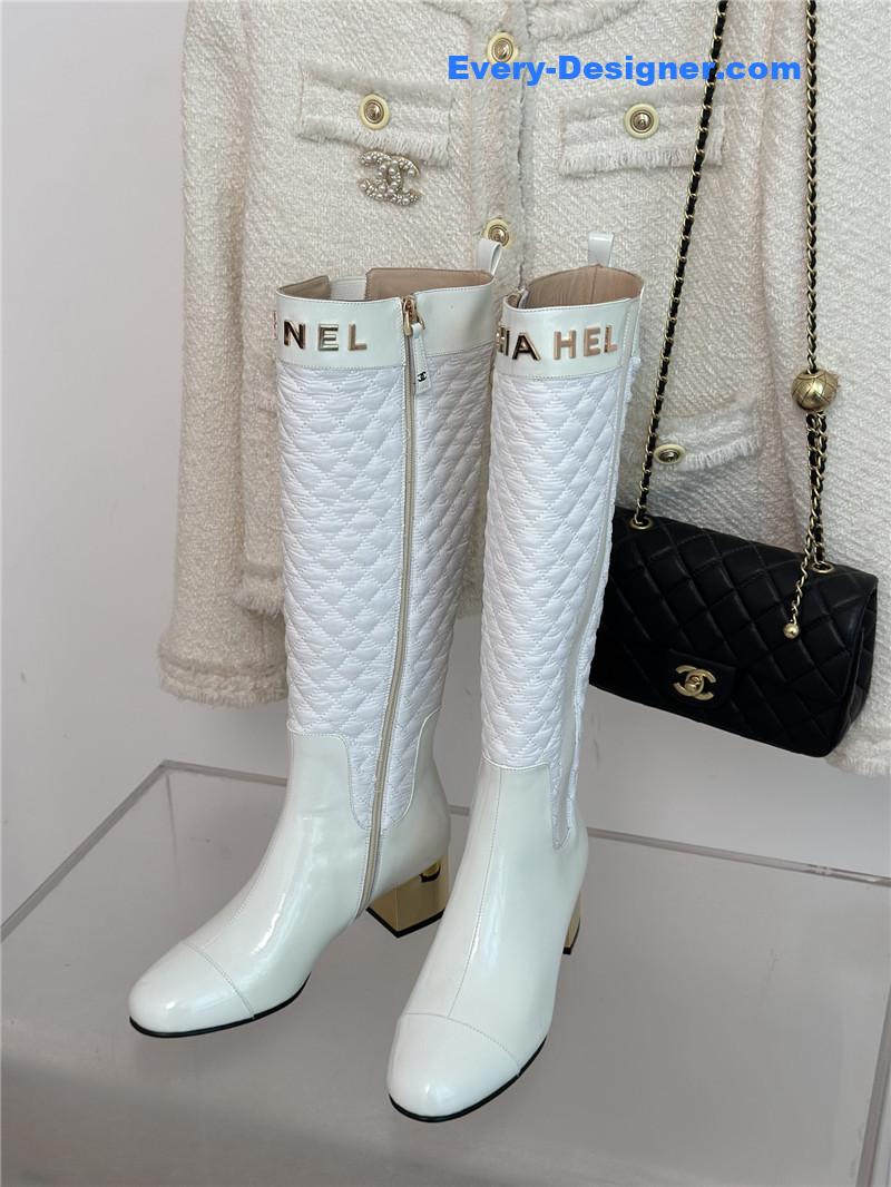 CC letter rhombus down boots