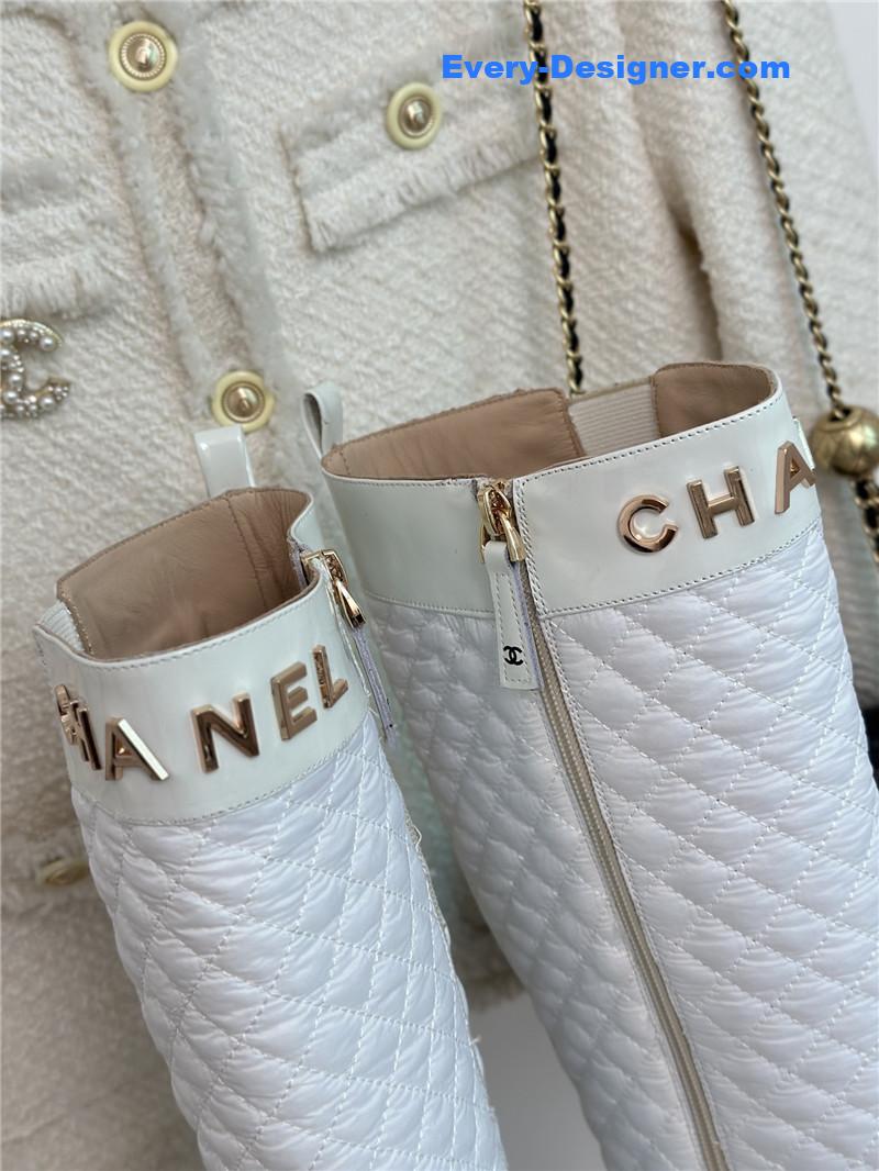 CC letter rhombus down boots