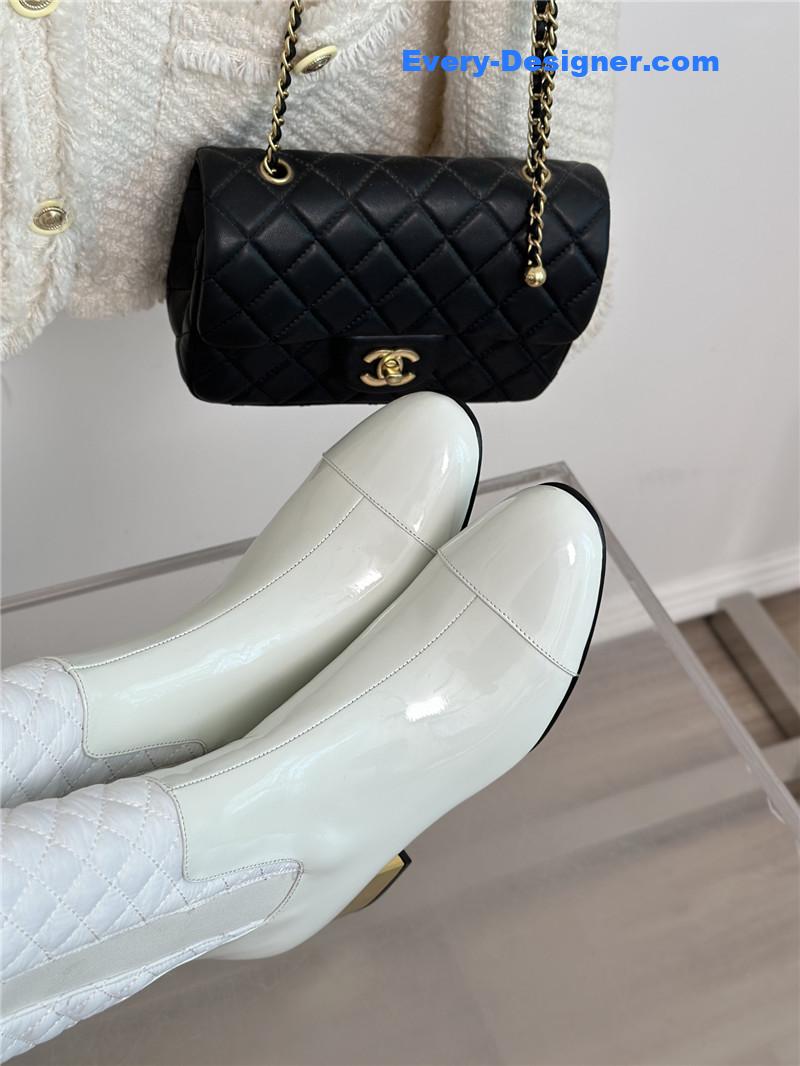 CC letter rhombus down boots