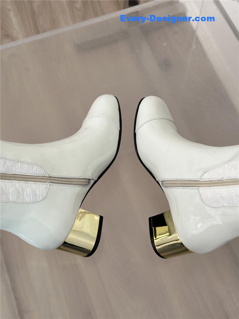 CC letter rhombus down boots