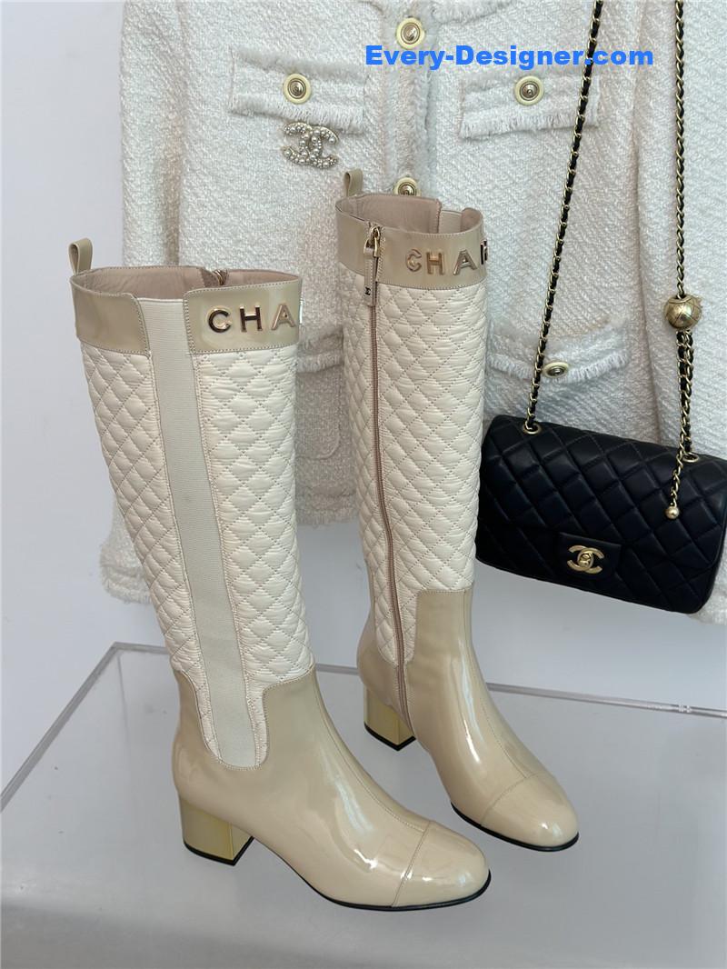 CC letter rhombus down boots