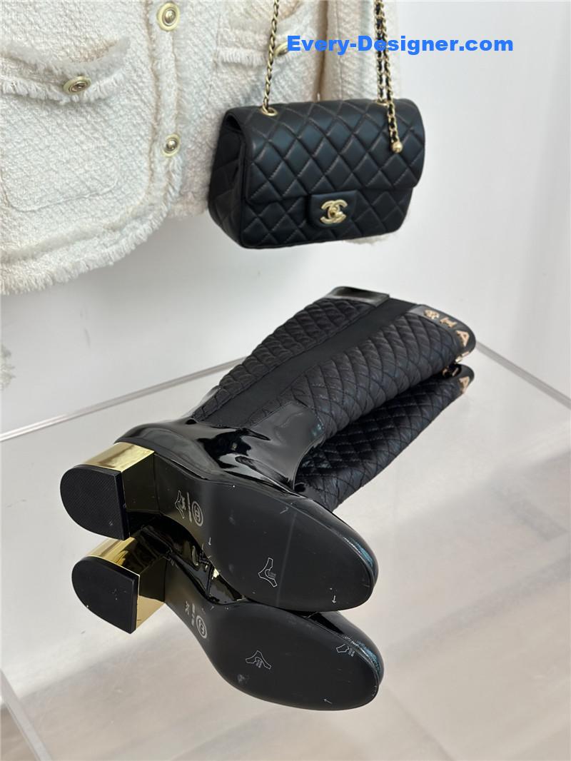 CC letter rhombus down boots