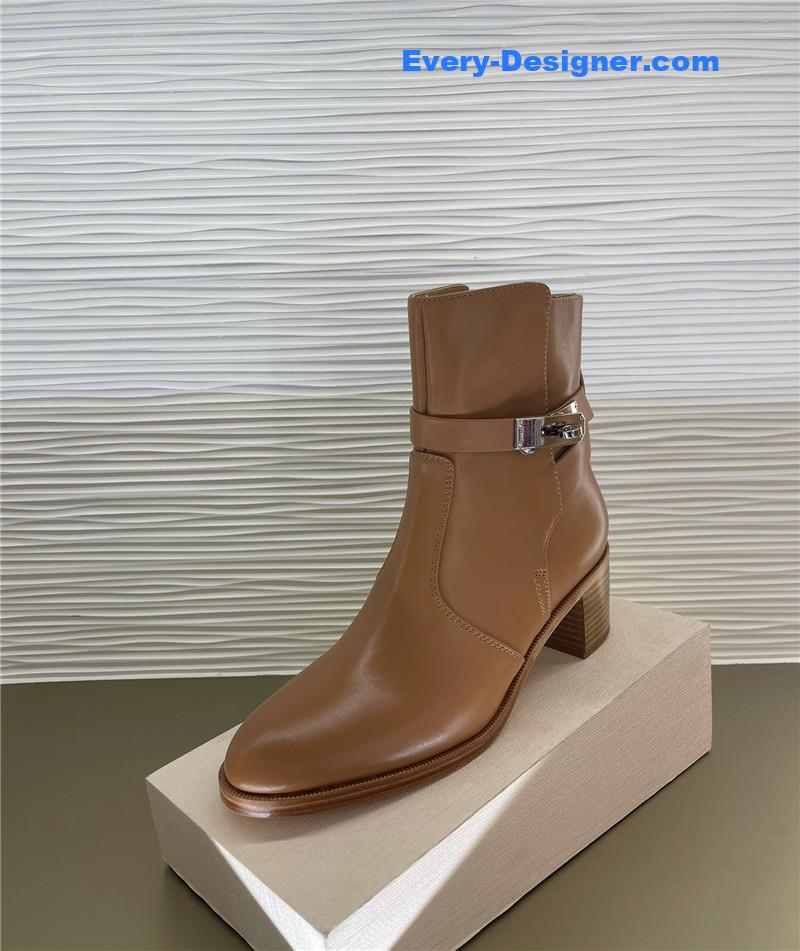 H**me5 new classic kelly buckle leather boots