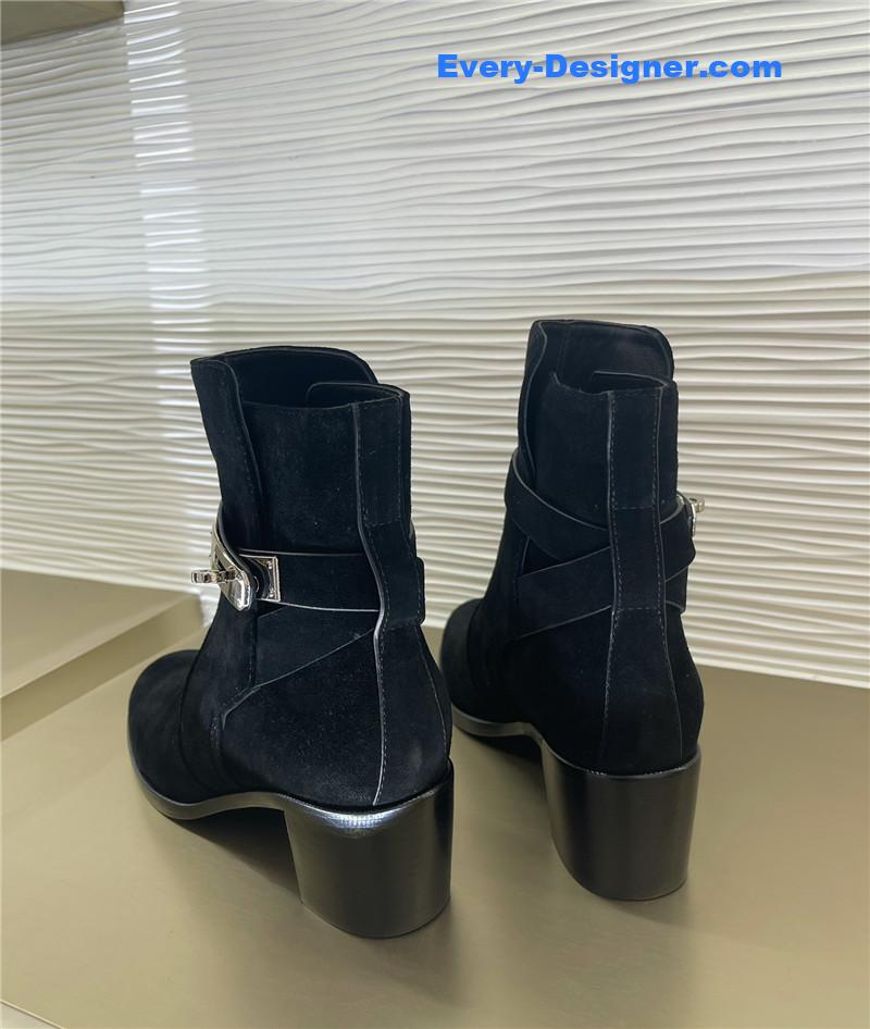 H**me5 new classic kelly buckle short boots