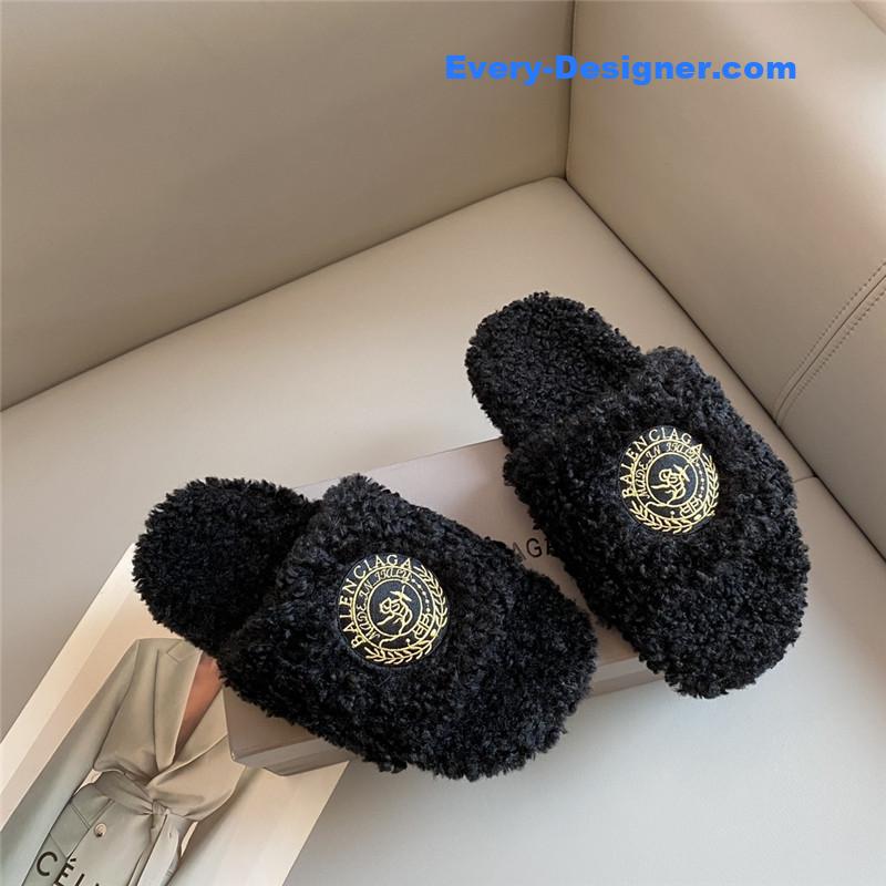 Balenciaga autumn and winter new embroidered fur slippers