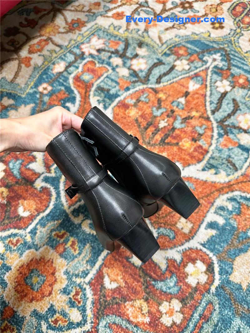 Ce1i*e arc de triomphe pointed toe early autumn short boots