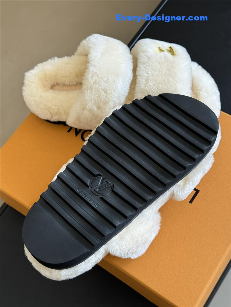 l0vis Vvtt0n lv new wool slippers