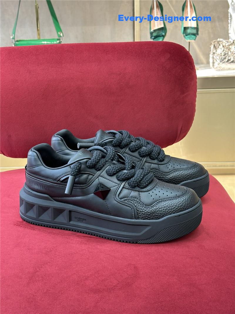 Va1e*ntin0 thick sole casual shoes