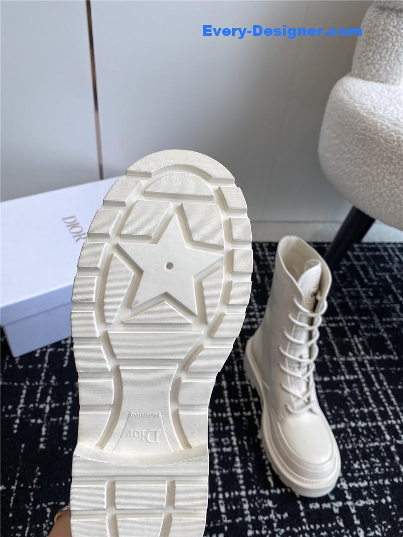 D10r new lace up martin boots