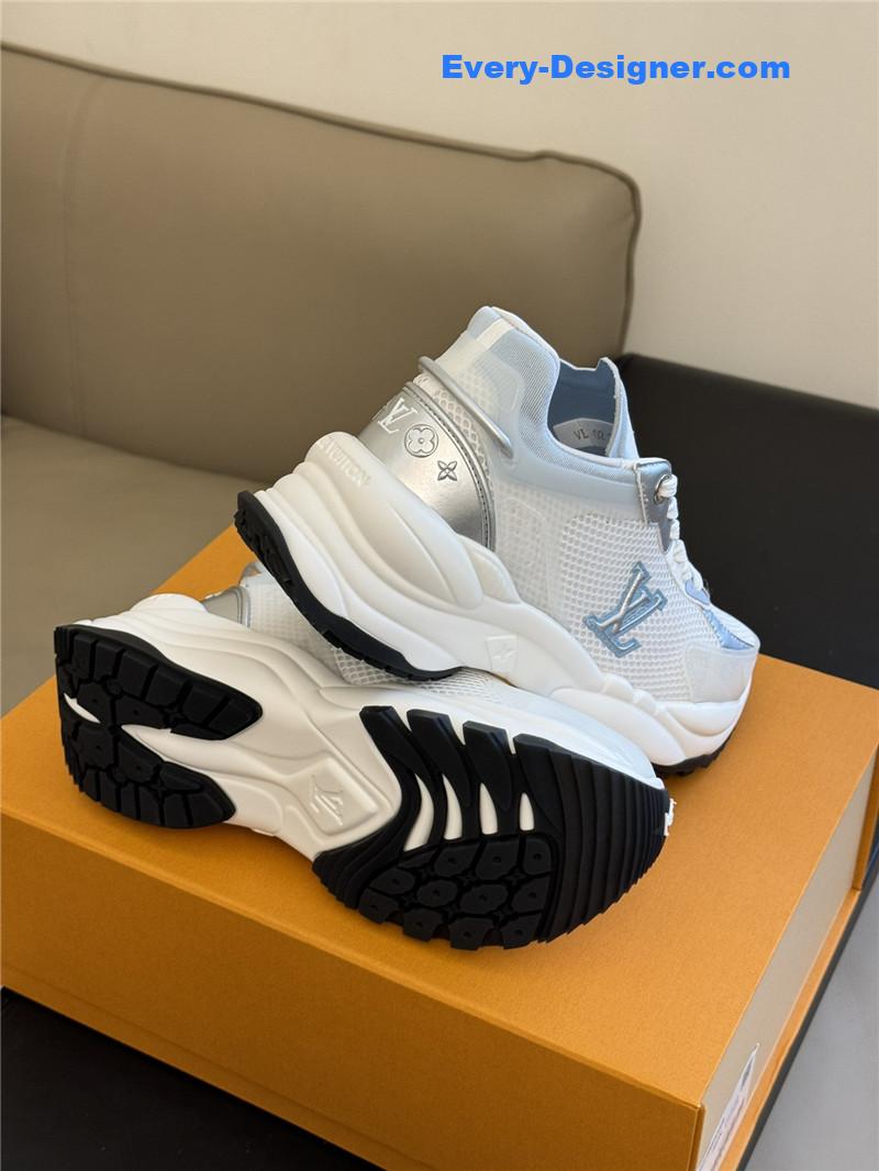 l0vis Vvtt0n lv classic running shoes