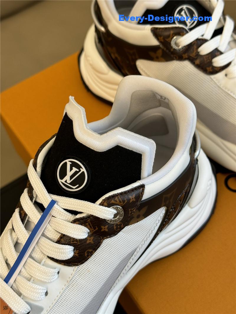 l0vis Vvtt0n lv classic running shoes