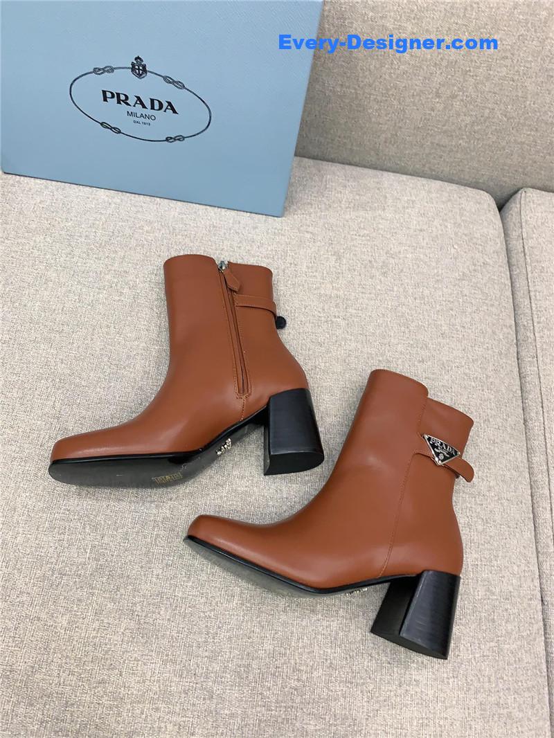 Pra*a new triangle high heel boots