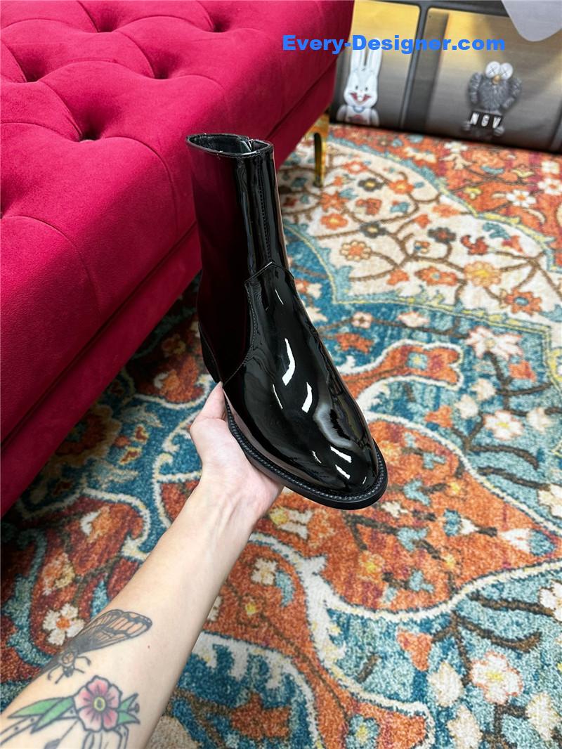 Y51 sleeveless boots