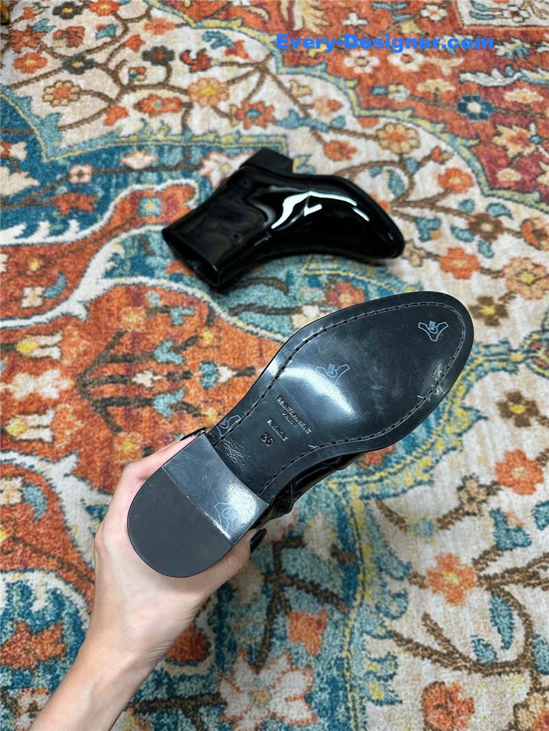 Y51 sleeveless boots