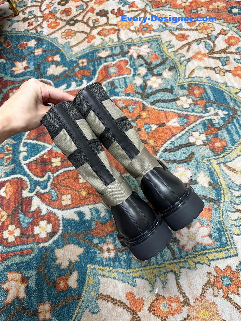 D10r classic knight boots