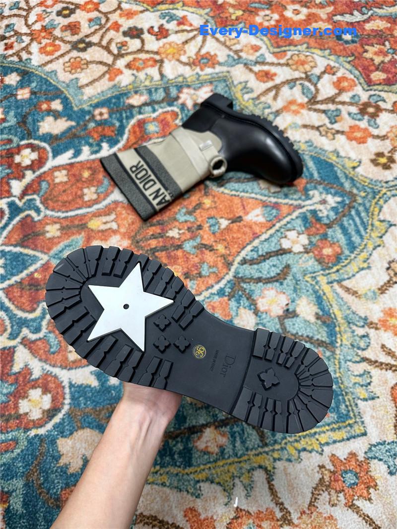 D10r classic knight boots