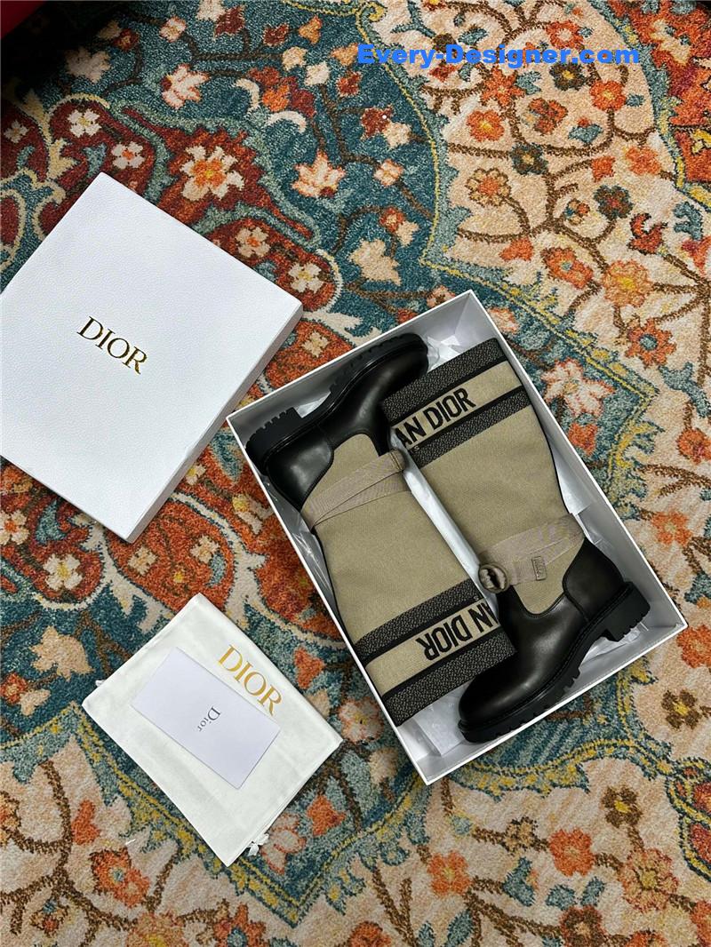 D10r classic knight boots