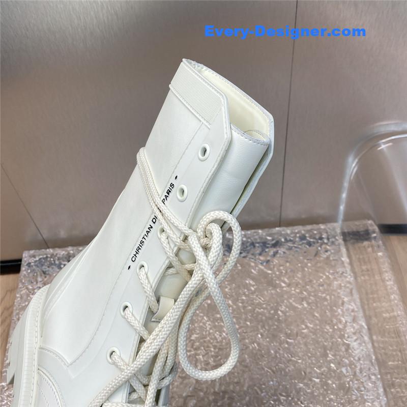 D10r low heel round toe lace up knight boots