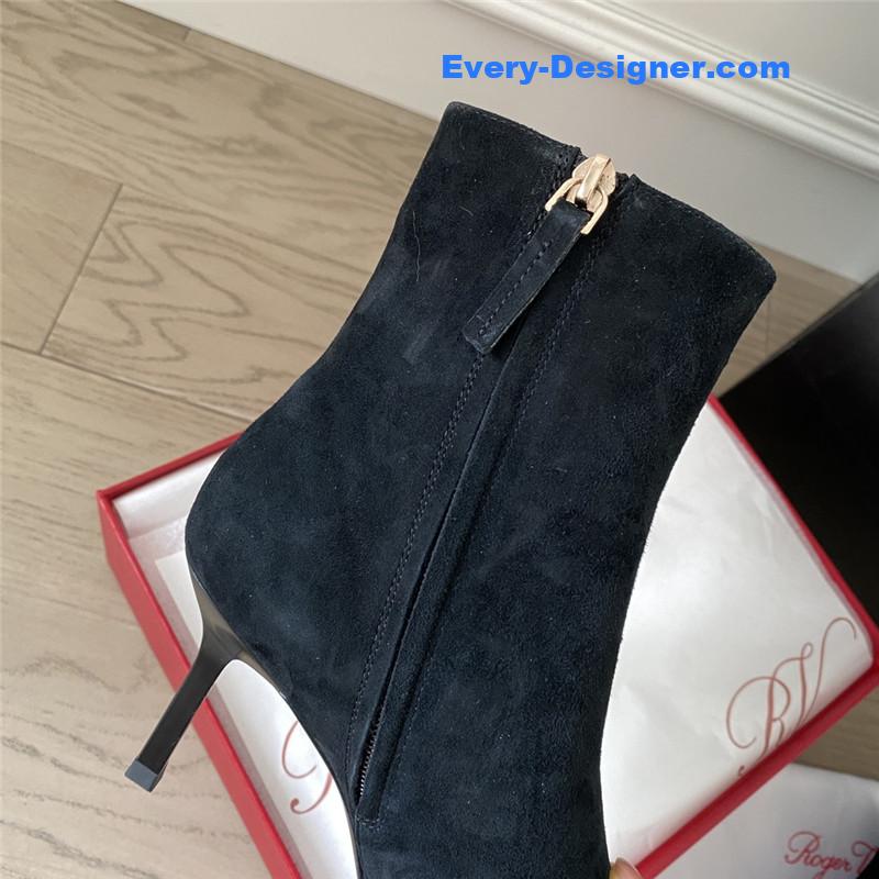 Roger vivier new stiletto boots