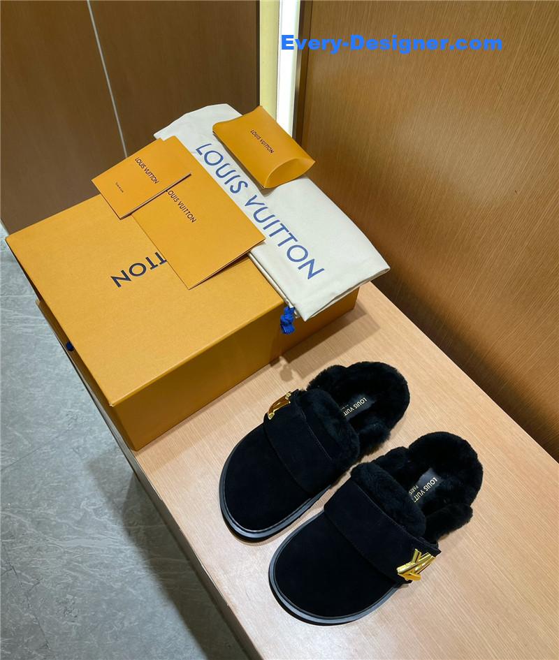 l0vis Vvtt0n lv suede fur bag half drag