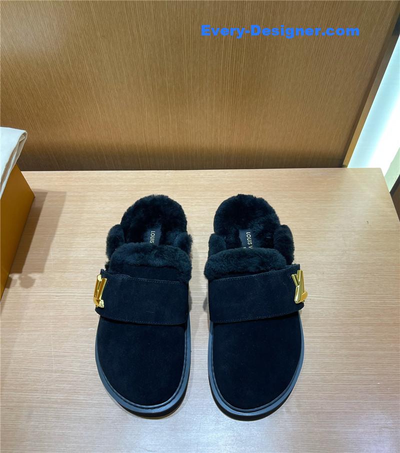 l0vis Vvtt0n lv suede fur bag half drag