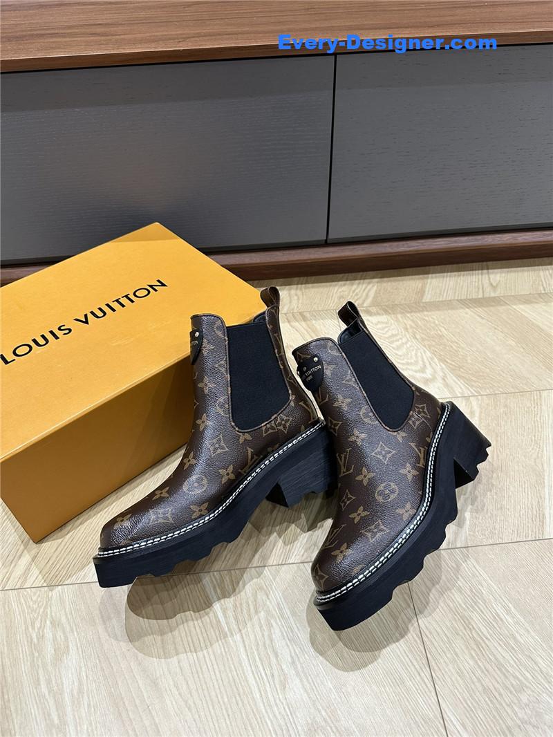 l0vis Vvtt0n lv classic elastic and nude boots