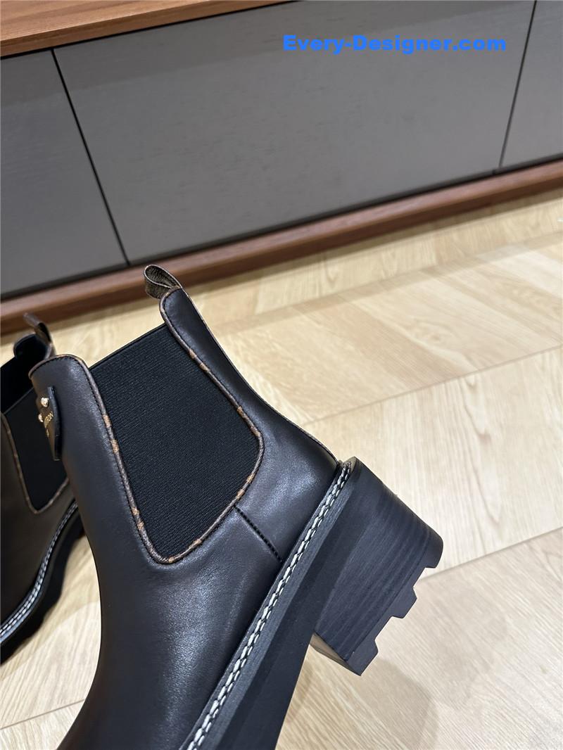 l0vis Vvtt0n lv classic elastic and nude boots