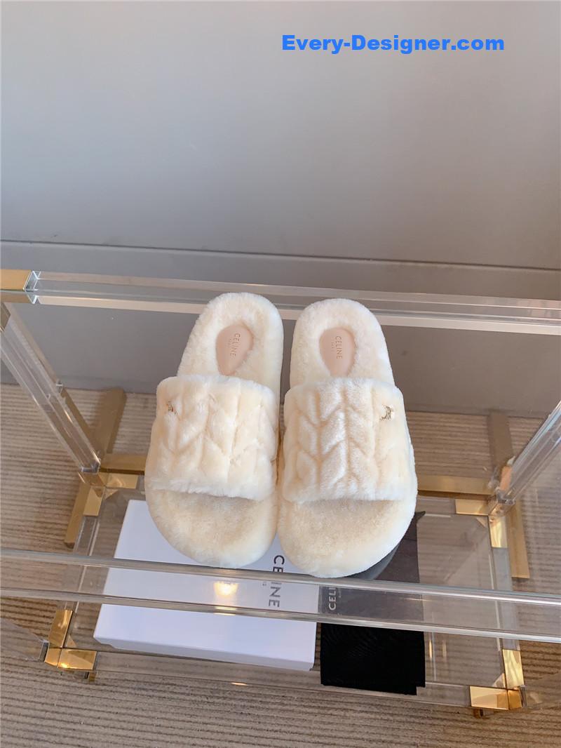 miumiu new thick-soled furry slippers