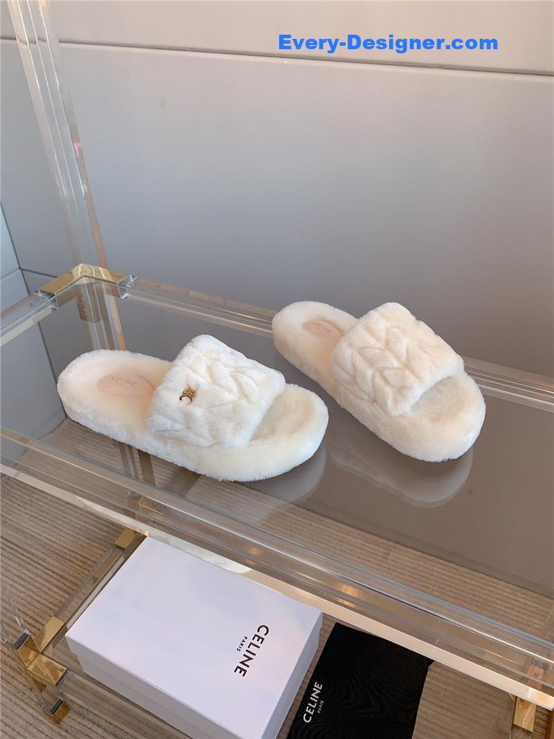 miumiu new thick-soled furry slippers