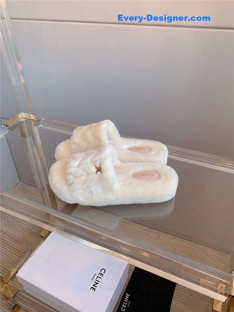miumiu new thick-soled furry slippers