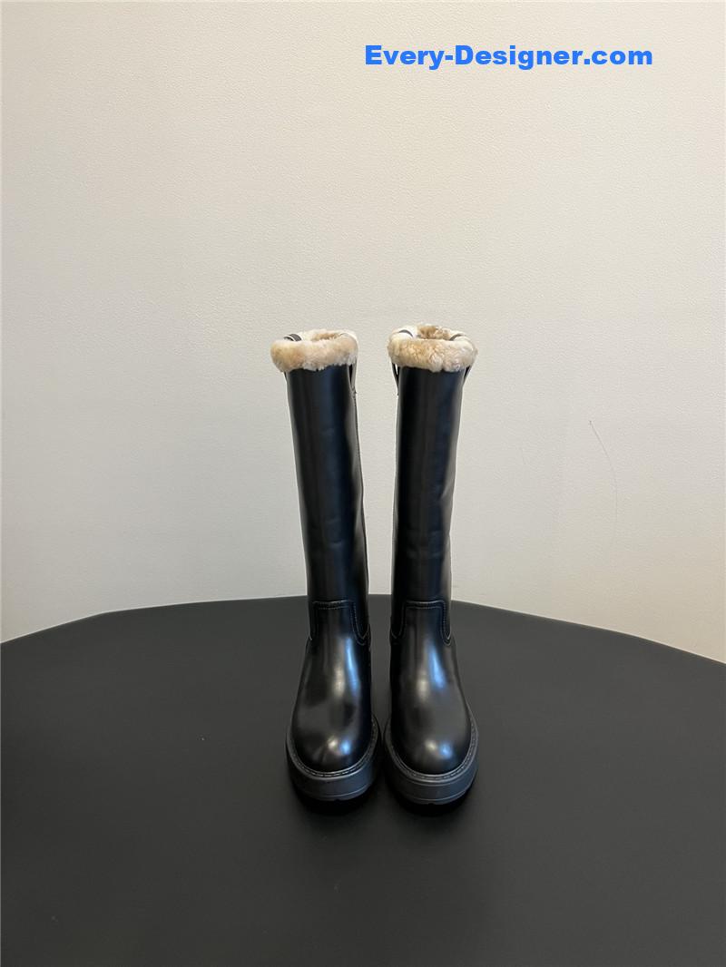 miumiu thick-soled straight sleeve plus fleece boots